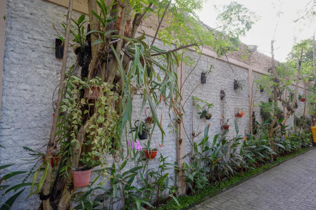 Hotel Reddoorz Syariah At Omah Sawah Balong  Exterior foto