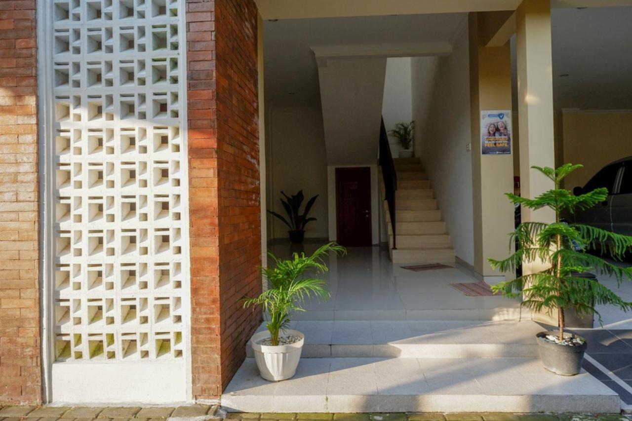 Hotel Reddoorz Syariah At Omah Sawah Balong  Exterior foto