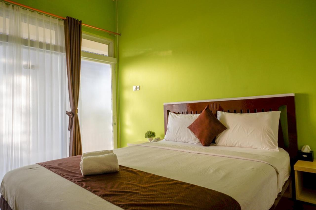 Hotel Reddoorz Syariah At Omah Sawah Balong  Exterior foto
